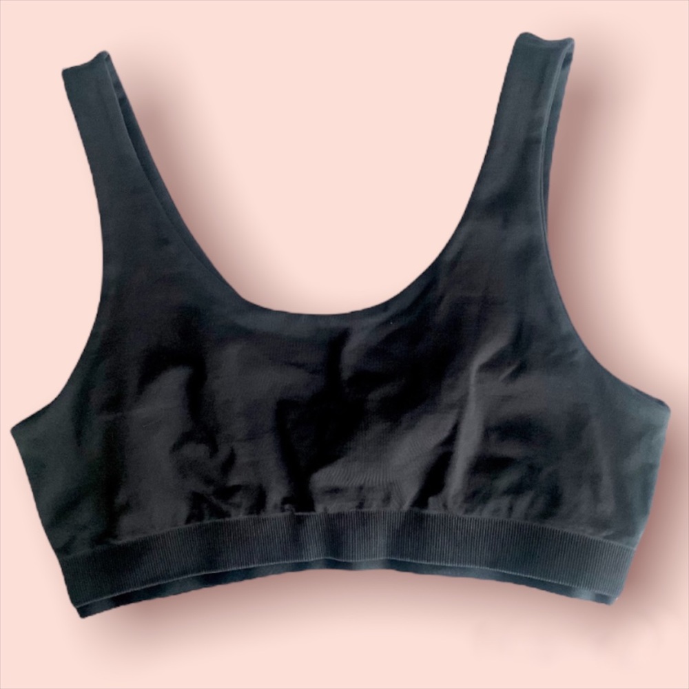 COPY - Outdoor Voices Black Seamless Bra
